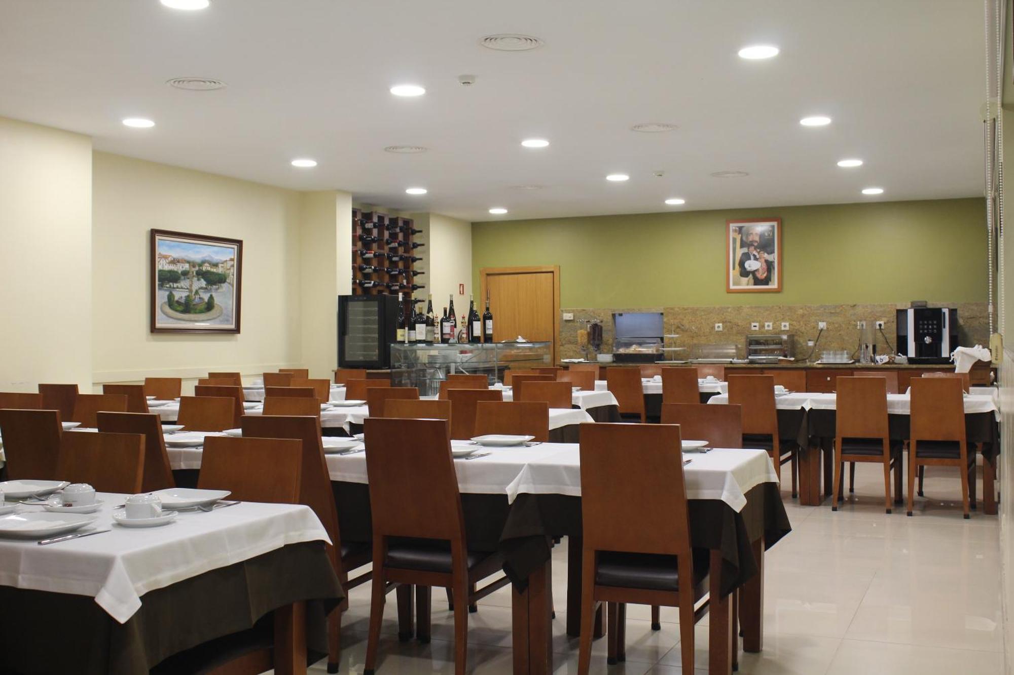 Hotel Dom Afonso - Moncao Luaran gambar